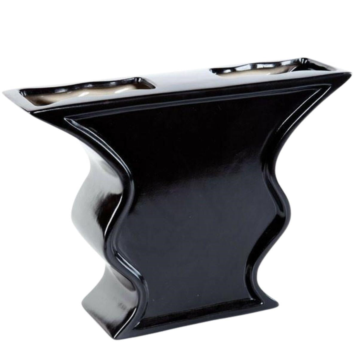 Vaso sagomato nero 10H25 - Milano 7 Arte e Design