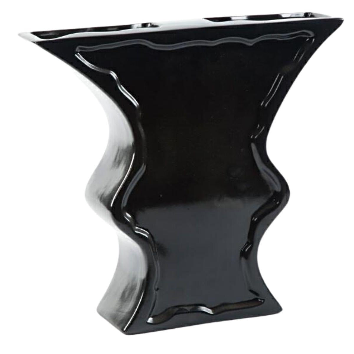 Vaso sagomato nero 37X10H34 - Milano 7 Arte e Design