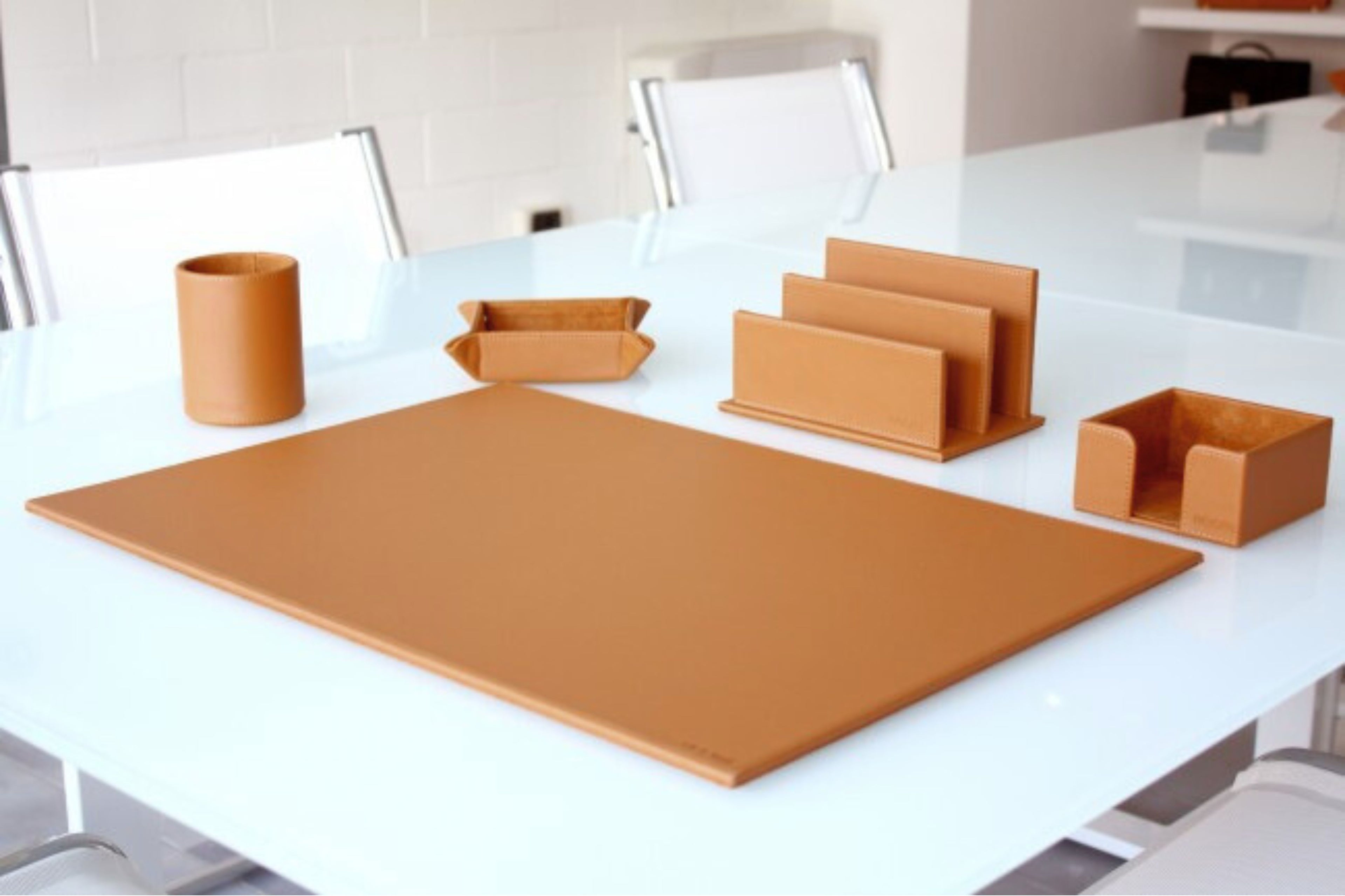 Completo per ufficio marrone - Milano 7 Arte e Design