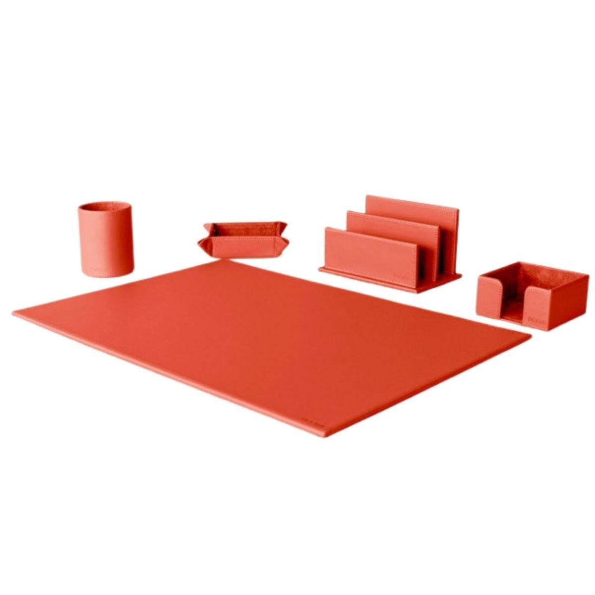 Completo per ufficio rosso - Milano 7 Arte e Design
