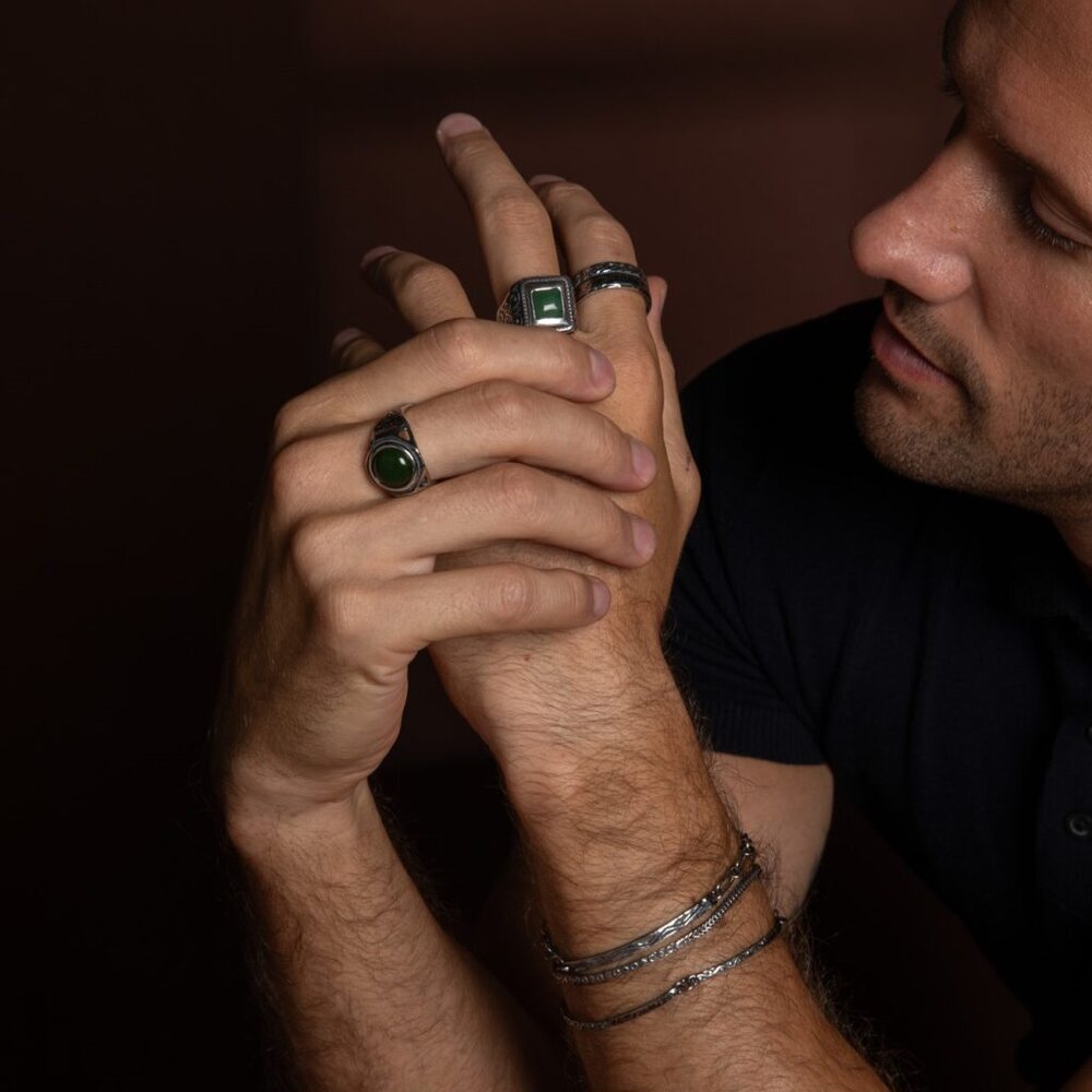 MPAT1329B - ANELLO UOMO IN ARGENTO 925‰ BRUNITO E PIETRA - Milano 7 Arte e Design