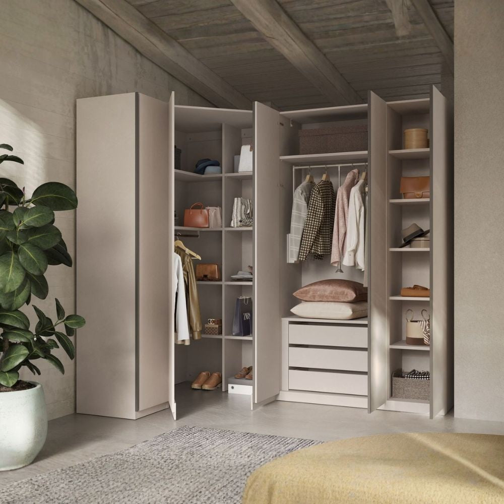 Armadio angolare reversibile Londra con ante battenti colore cashmere e maniglia antracite
