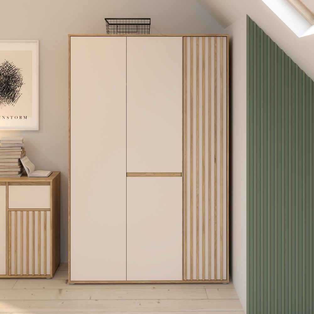 Armadio Neutra con 3 ante con dettaglio cannettato cahsmere e rovere