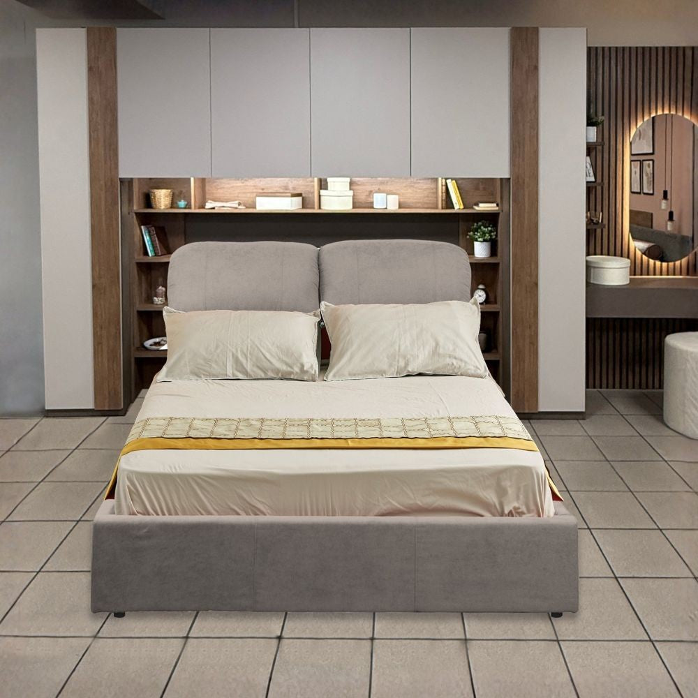 Armadio ponte Manchester colore cashmere e mercure con letto Sofaback taupe