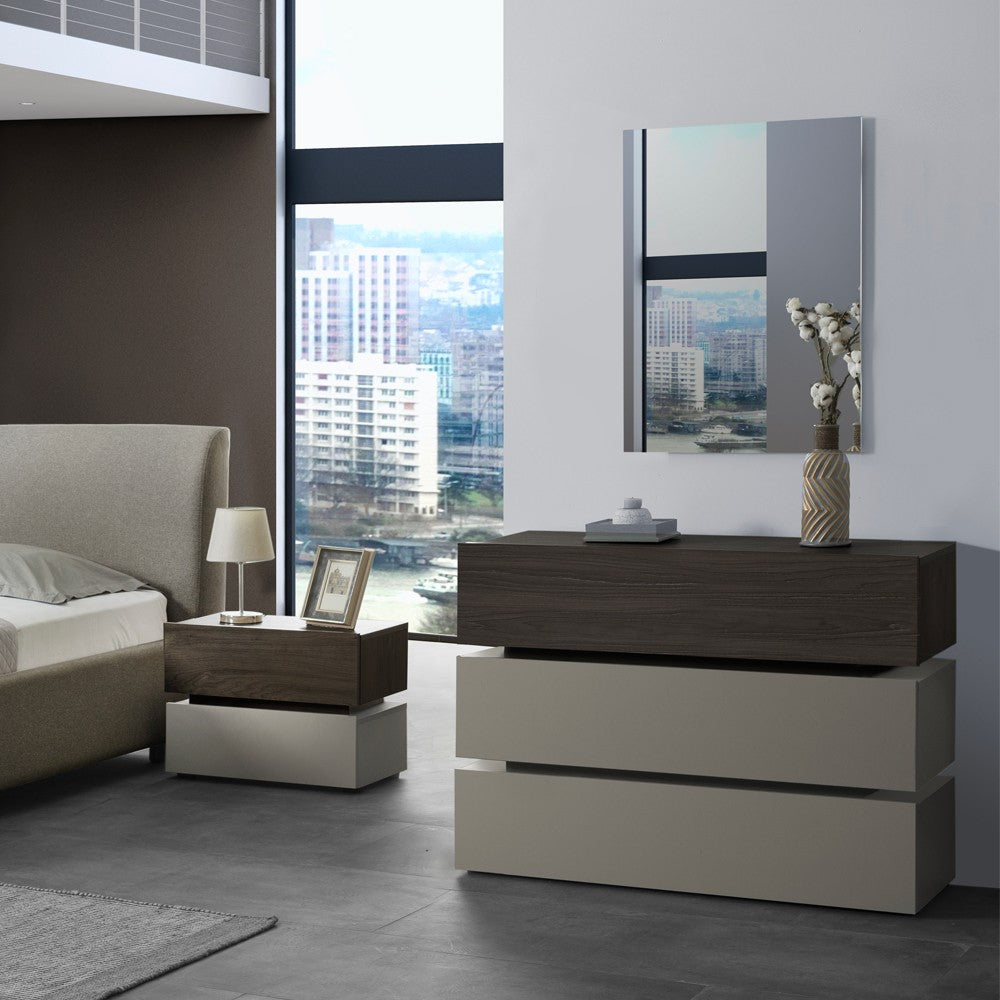 Camera da letto Kendra con letto contenitore imbottito e armadio 6 ante battenti colore tortora noce
