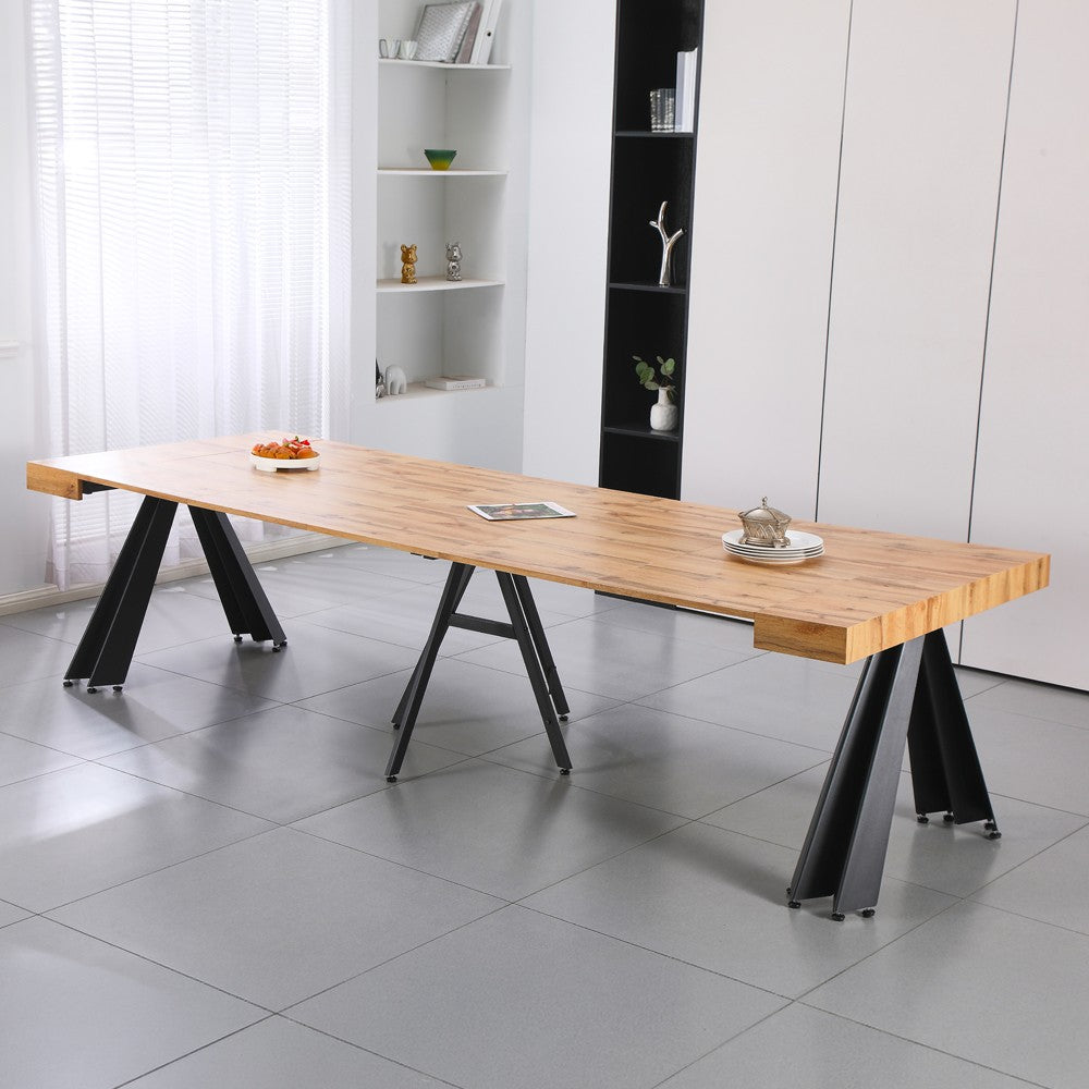 Consolle allungabile Kresio con piano in rovere e gambe in metallo nero