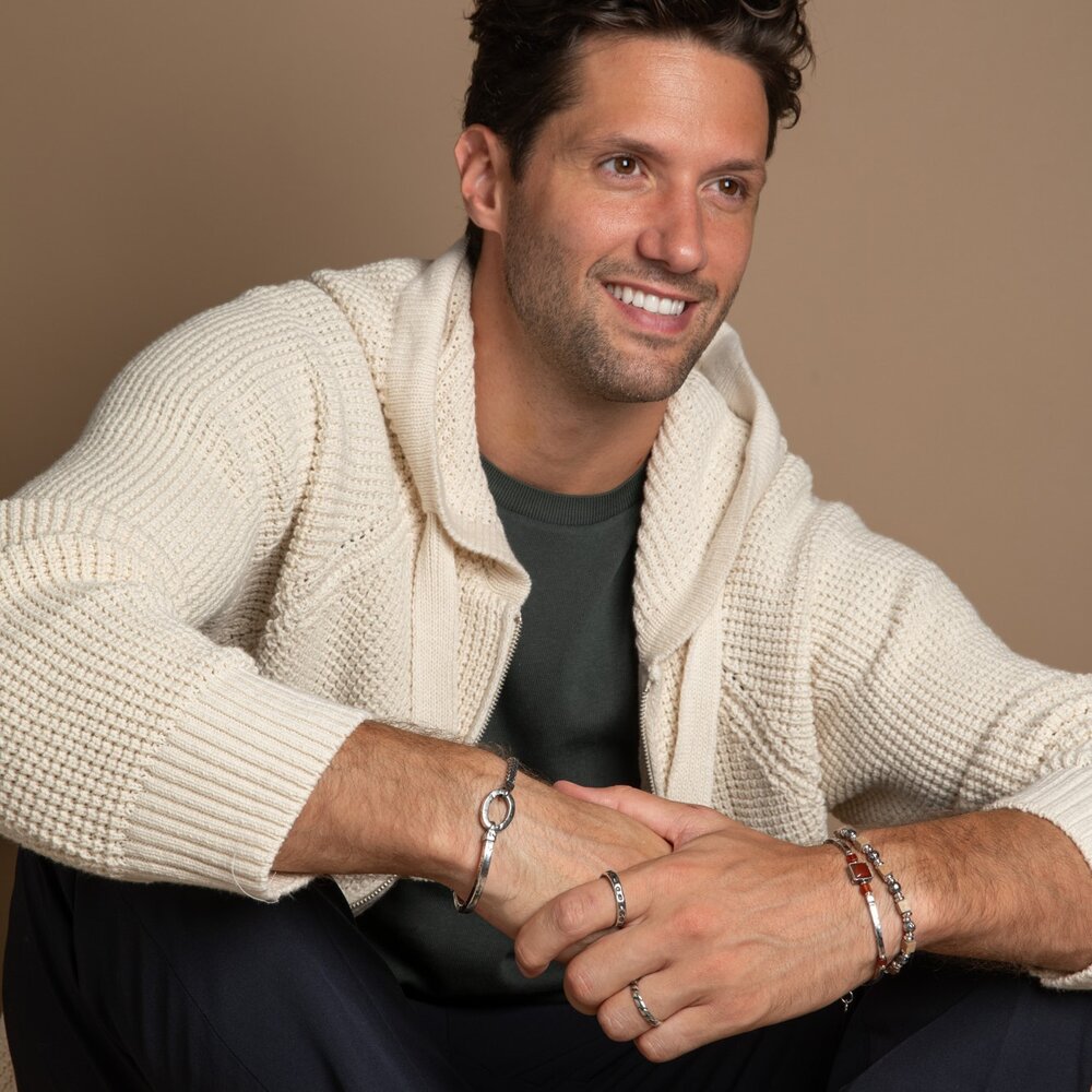 AT1325B - ANELLO UOMO IN ARGENTO 925‰ BRUNITO - Milano 7 Arte e Design