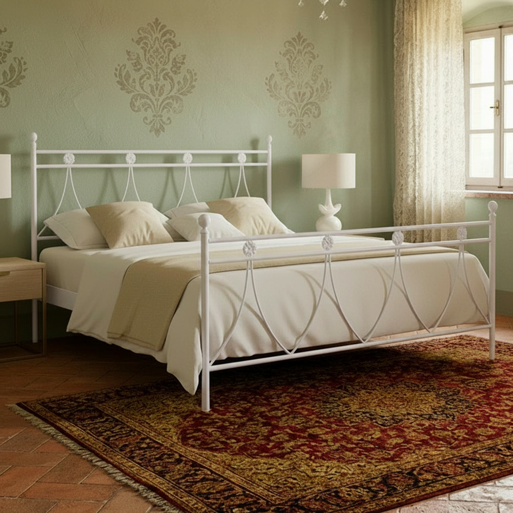 Letto in ferro matrimoniale Melissa con decori floreali in bianco opaco