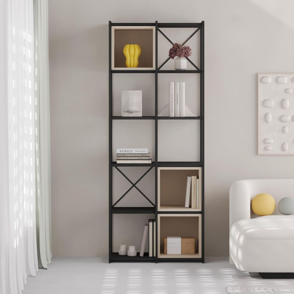 Libreria Vale midi con struttura in metallo nero e cubotti cashmere