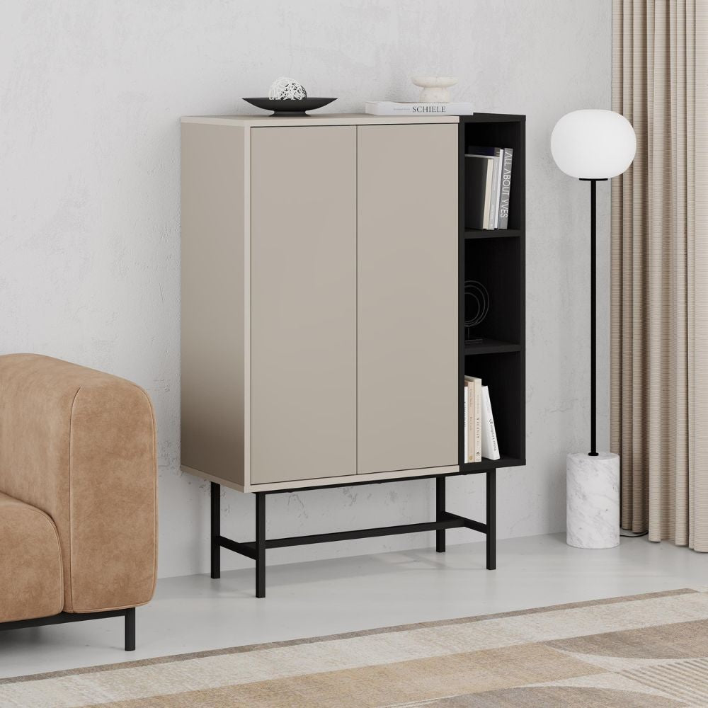Mobile multiuso Mona con due ante cashmere e tre nicchie a giorno nere