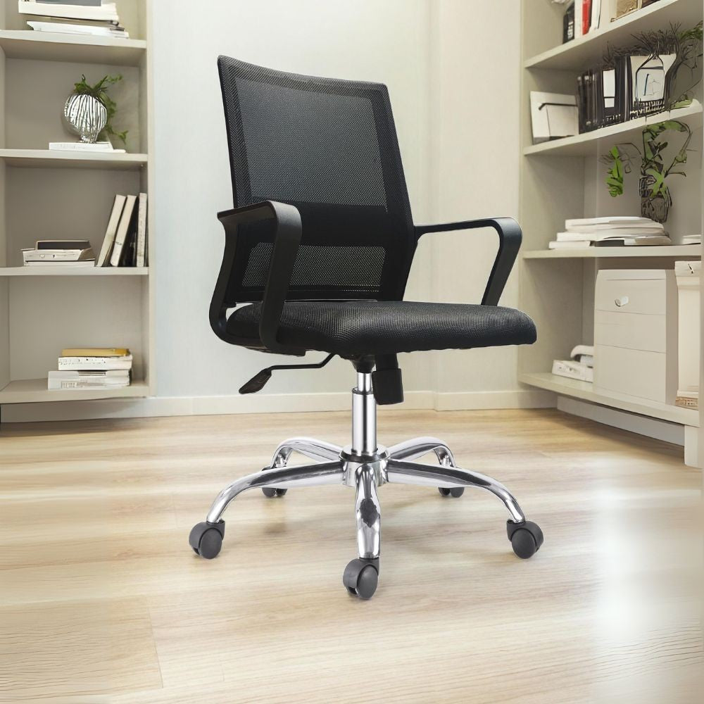 Poltrona da ufficio C8350 con schienale in rete colore nero con base cromata