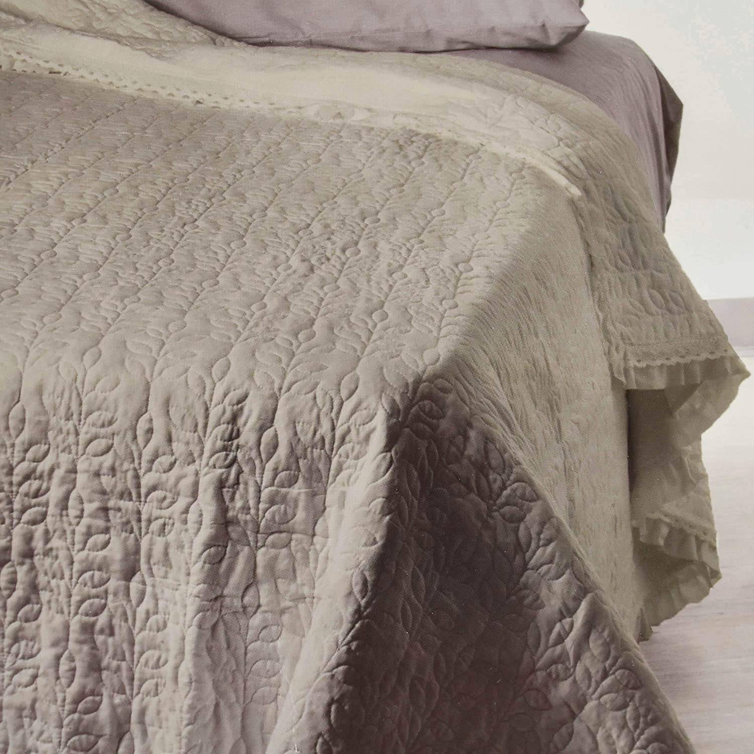 Quilt Trapuntino matrimoniale Estivo Copriletto Bouties Tinta unita e volantino