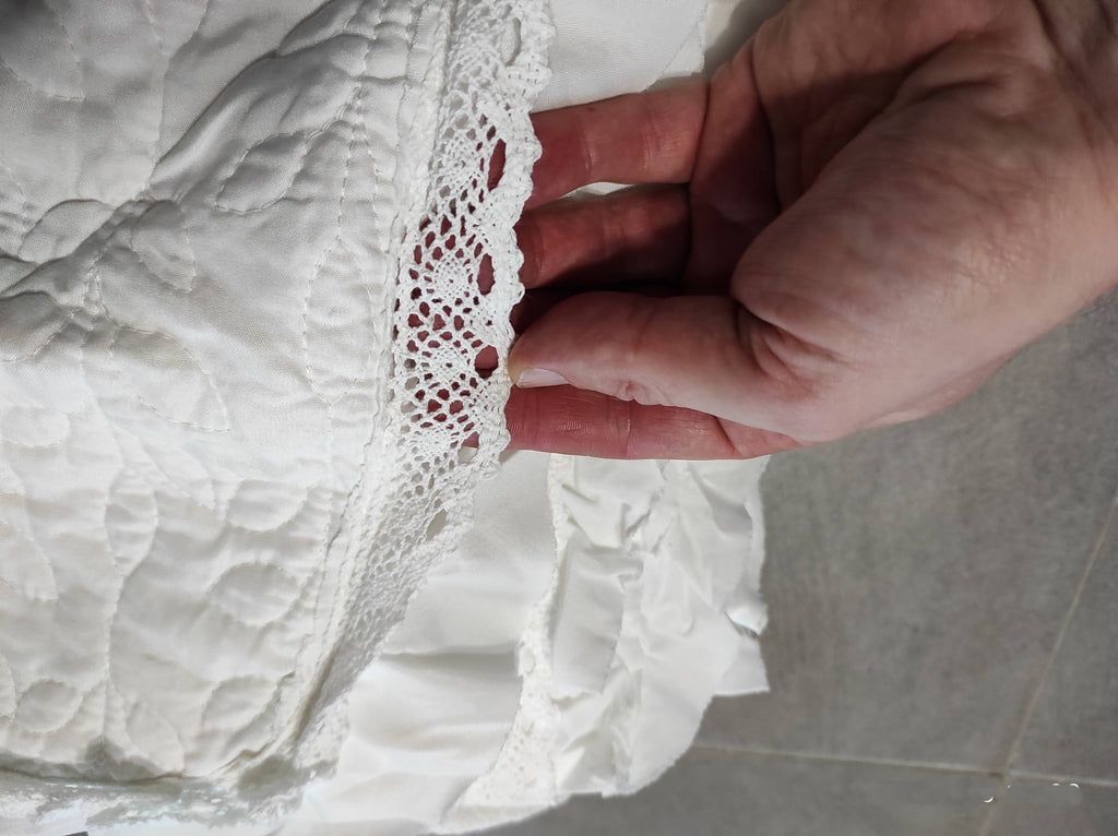 Quilt Trapuntino matrimoniale Estivo Copriletto Bouties Tinta unita e volantino - Milano 7 Arte e Design