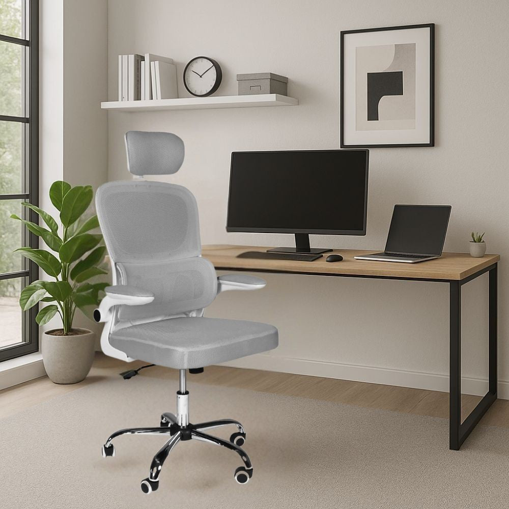 Sedia da ufficio ergonomica Vibes con struttura bianca e seduta in tessuto a rete grigio con base cromata