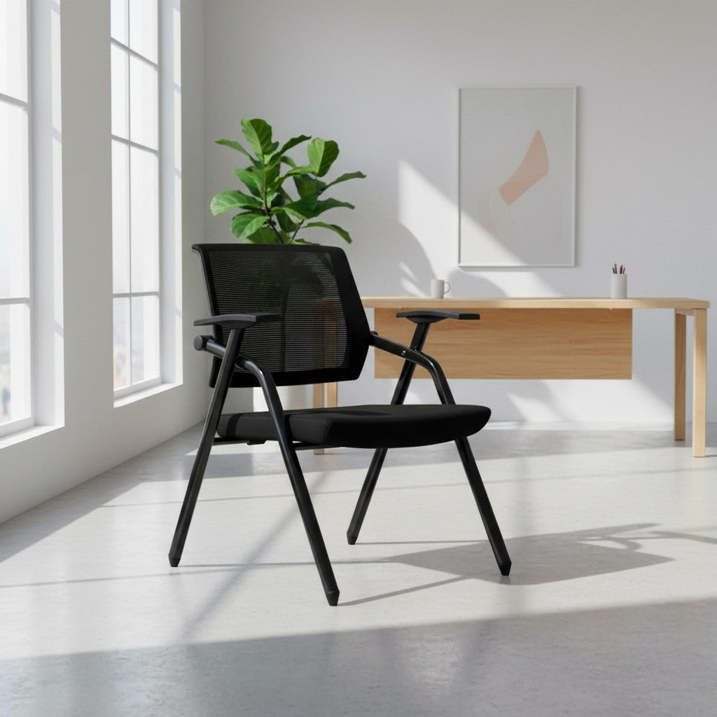 Sedia ufficio Fabula con gambe e schienale in rete colore nero