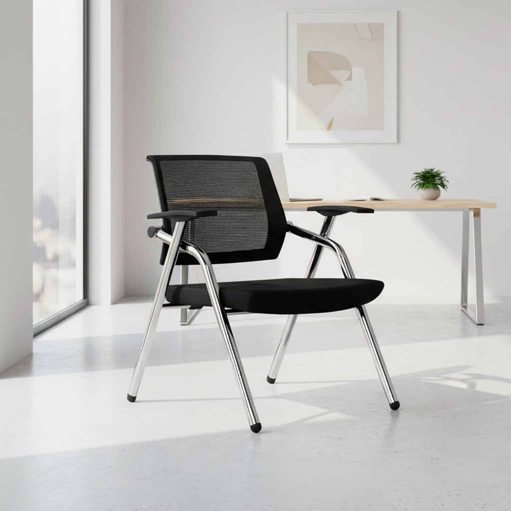 Sedia ufficio Fabula con gambe in acciaio cromato e schienale in rete colore nero