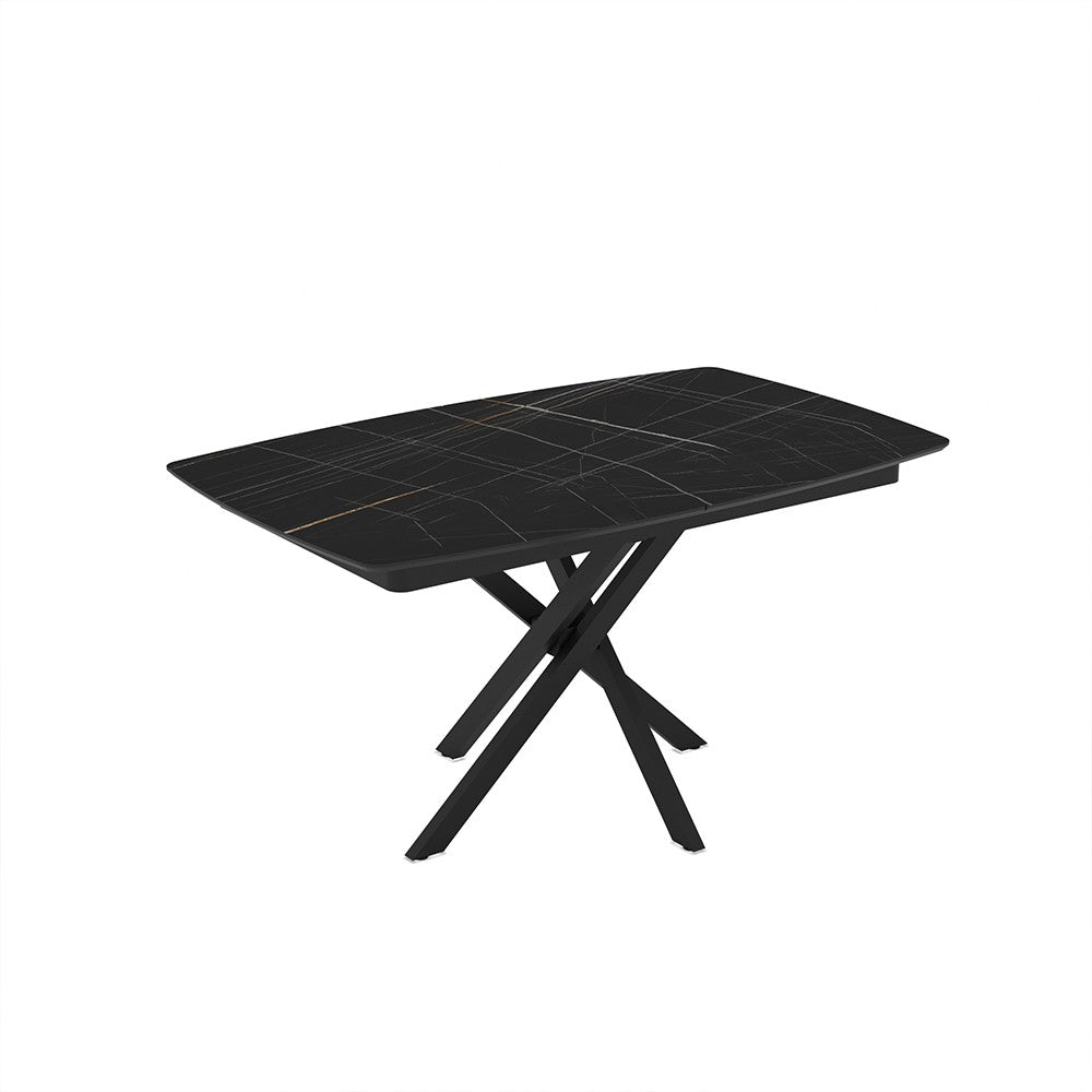 Tavolo allungabile Filis con piano effetto marmo nero con dettagli oro matt e gambe in metallo nero