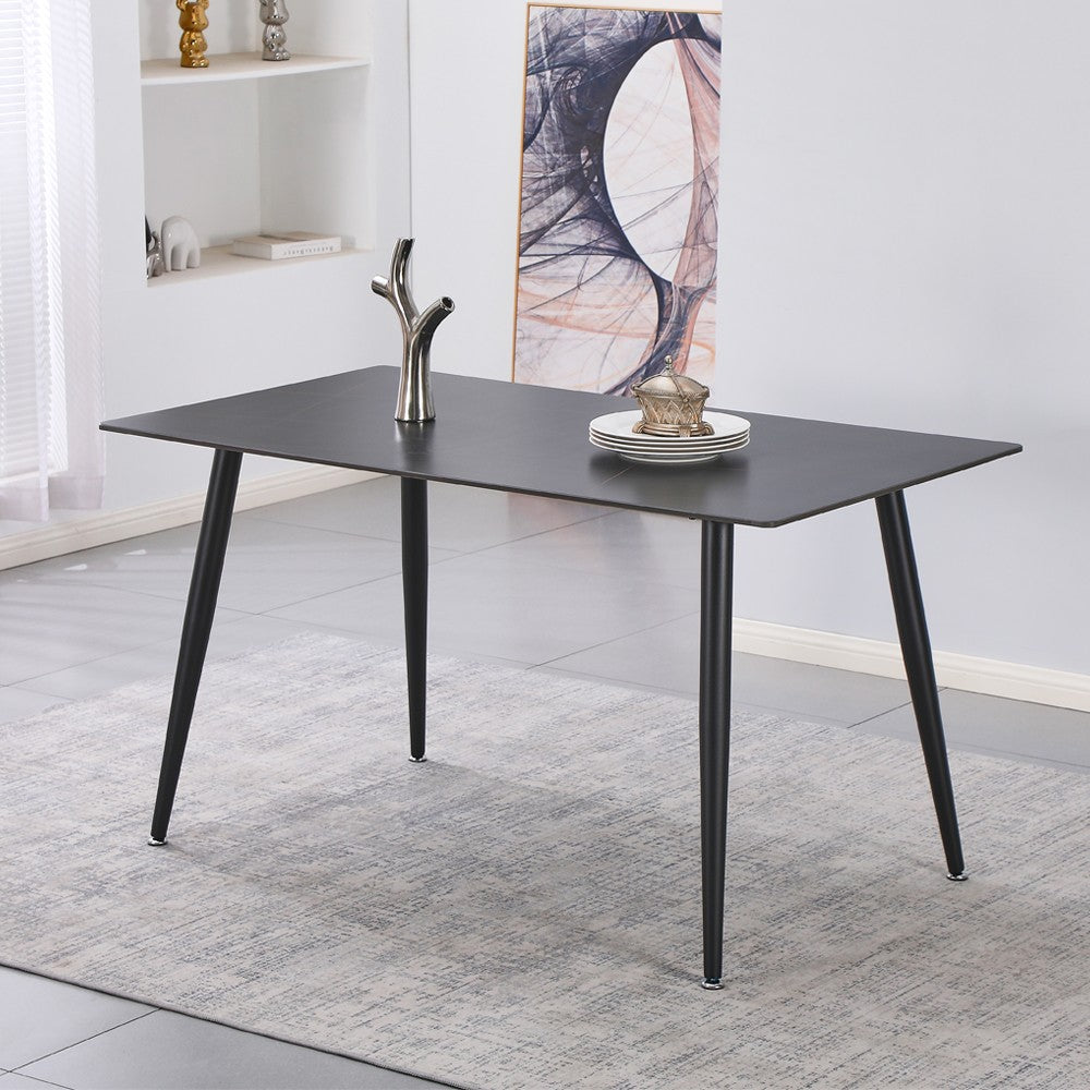 Tavolo fisso Kilo 140x80 cm. con piano in ceramica effetto marmo nero con venature oro opaco e gambe nere